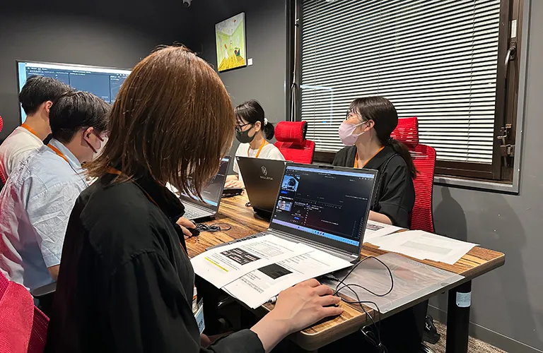 Adobe Premiere Proを使用した動画制作に関するIT研修(全8回)を実施しました。